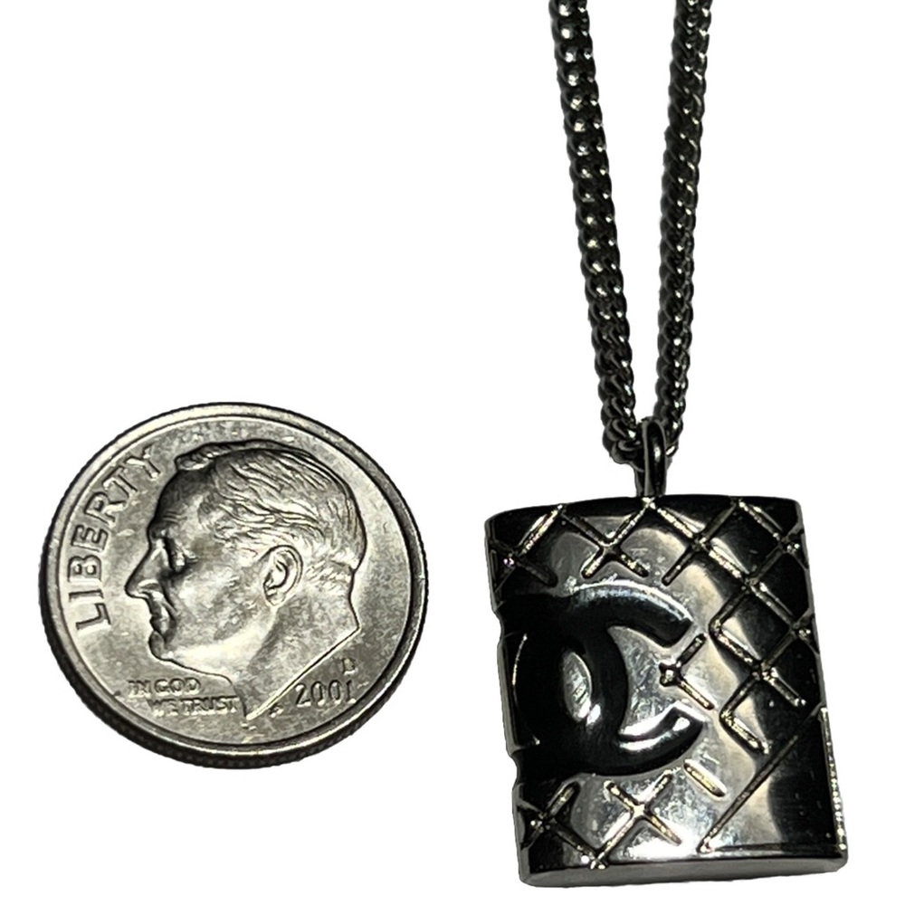 CHANEL cambon Logo CC pendant Bracelet - Picture 7 of 9
